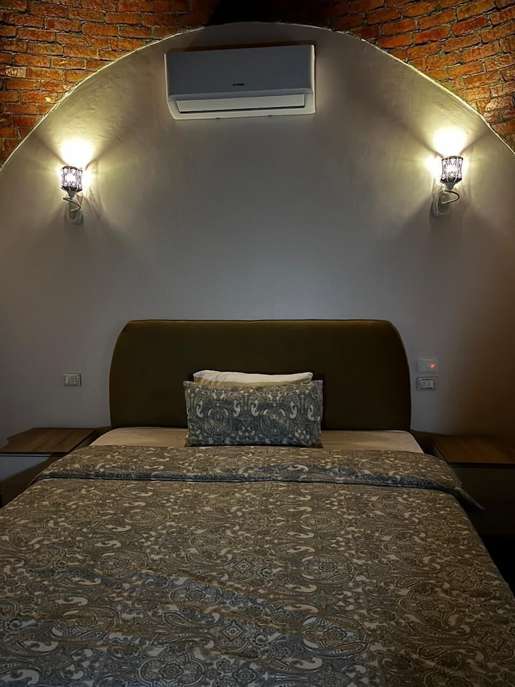 Royal Room photo 1