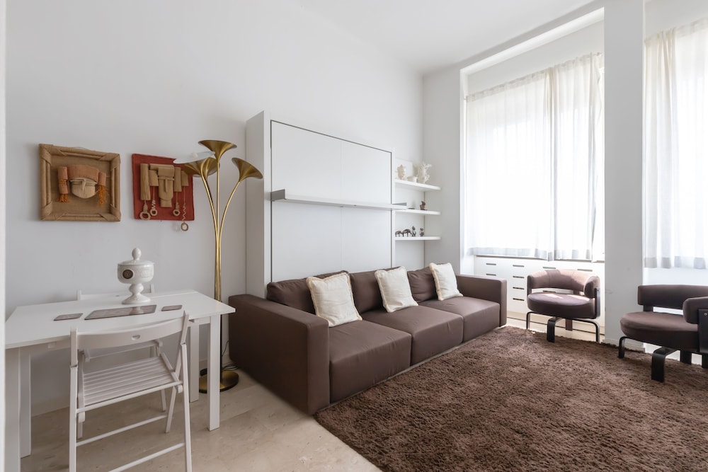 Panoramic Apartment (Galleria del Corso 2)