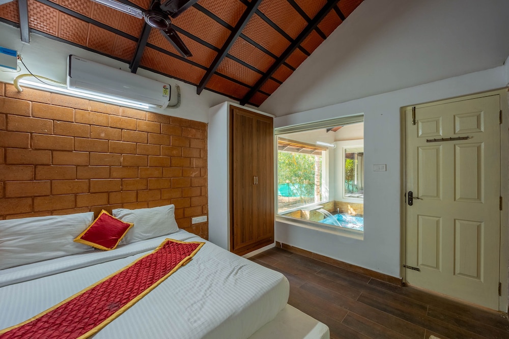 Luxury Villa, 2 Bedrooms, Jetted Tub, Garden View photo 1