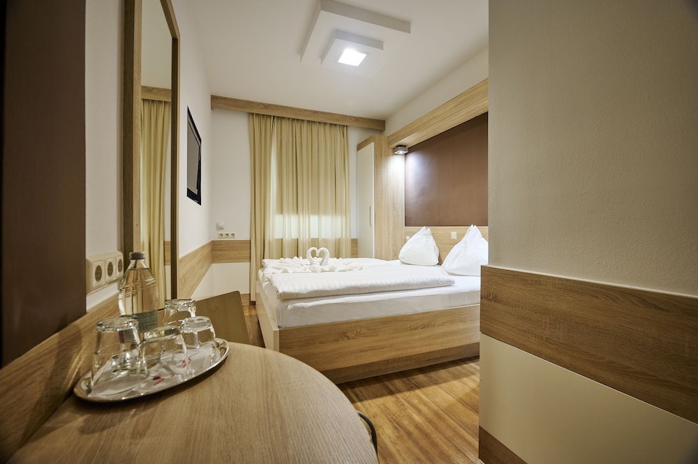 Standard Room, 1 Double Bed - Photo 3