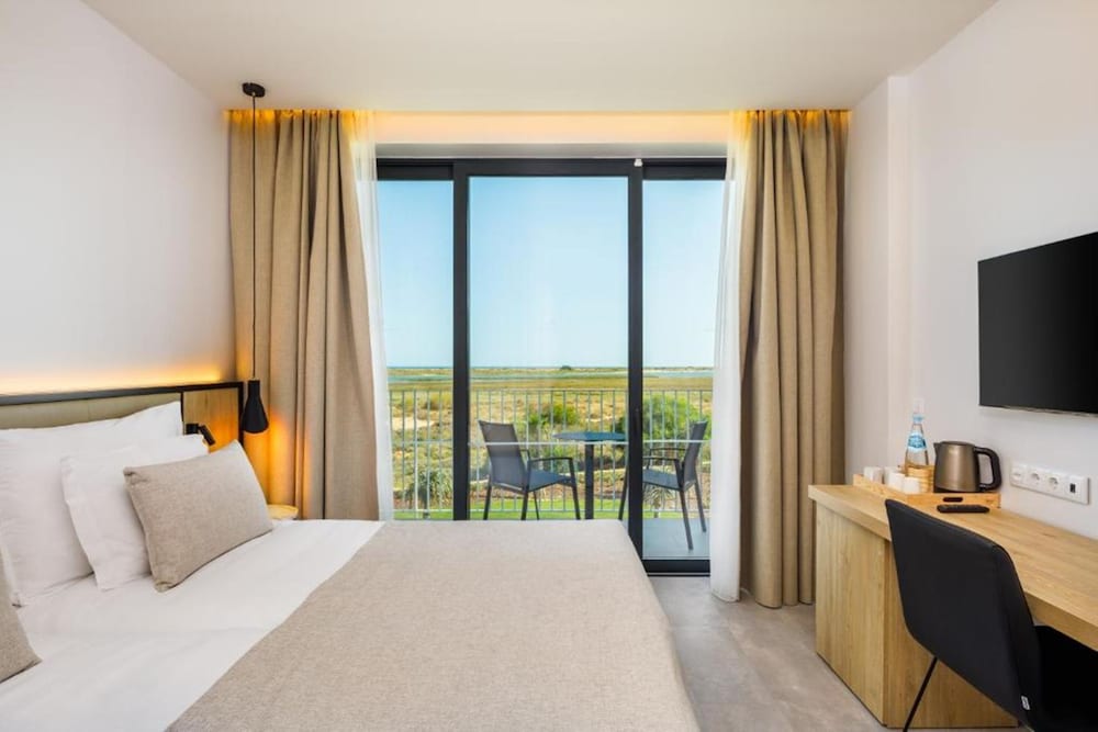 Standard Double Room, Ria View - Photo 2