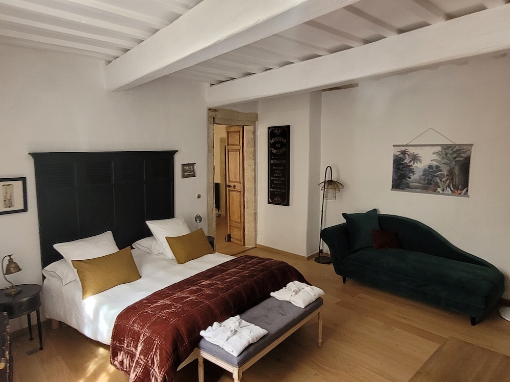 DEPENDANCE 75 M2 SANS ASCENSEUR photo 1