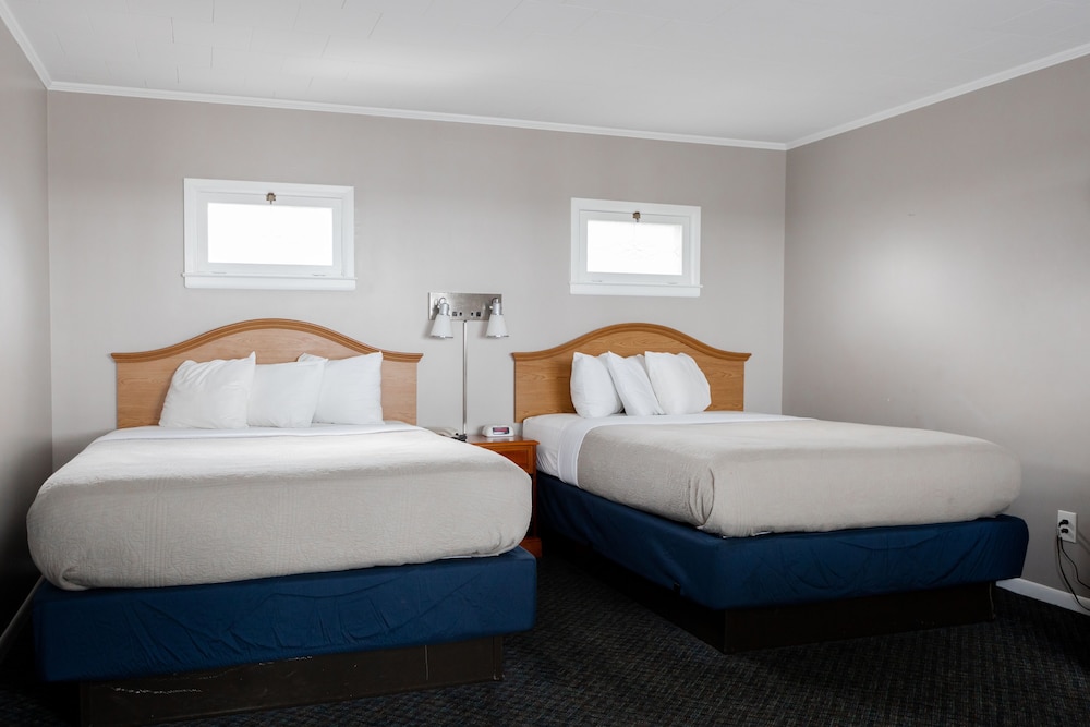 Deluxe Double Room, 2 Queen Beds photo 1