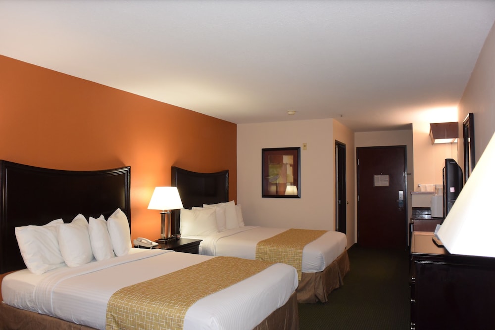 Room, 2 Queen Beds, Accessible, Non Smoking (Pet-Friendly, Mobility) - Photo 3