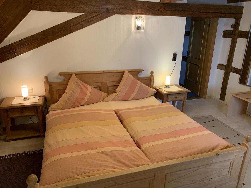 Standard Double Room - Photo 3
