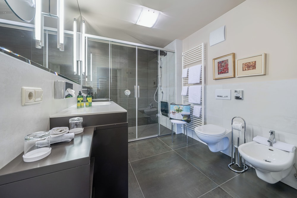 Double Room, Balcony - Photo 3