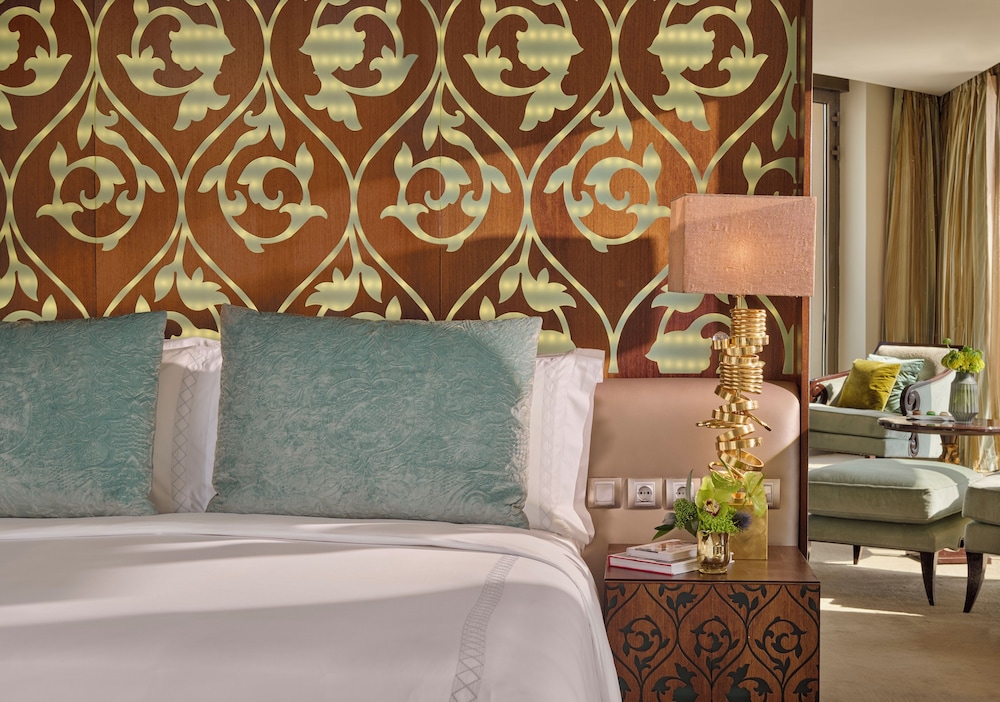 Suite (Penthouse)