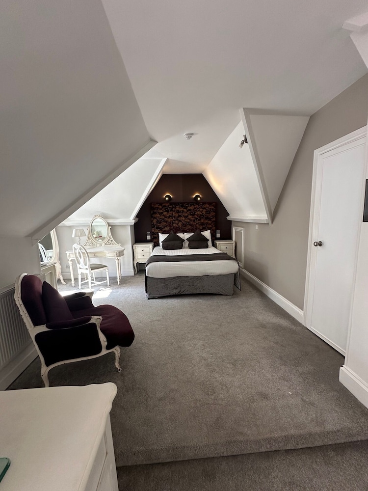 Executive Suite, Ensuite photo 1