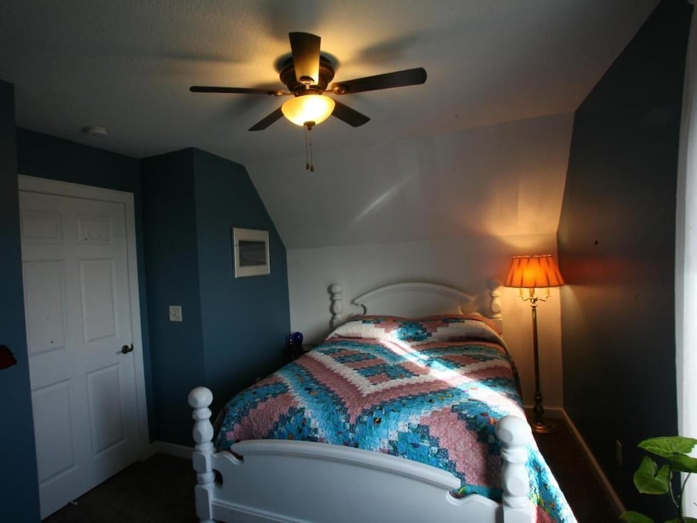 Classic Room, 1 Queen Bed, Non Smoking, Garden View photo 1