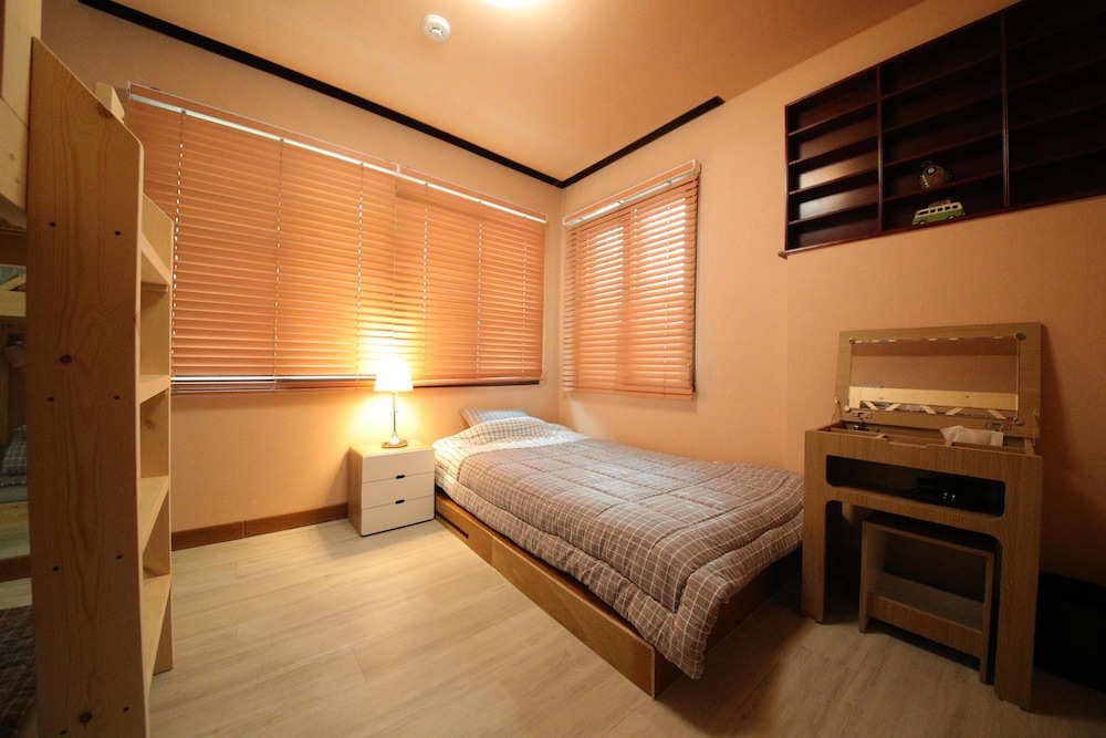 Triple Room - Photo 5