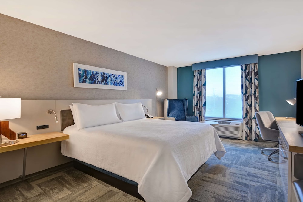 Room, 1 King Bed, Accessible, Balcony
