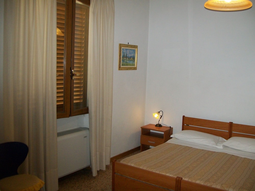 Classic Double Room - Photo 1