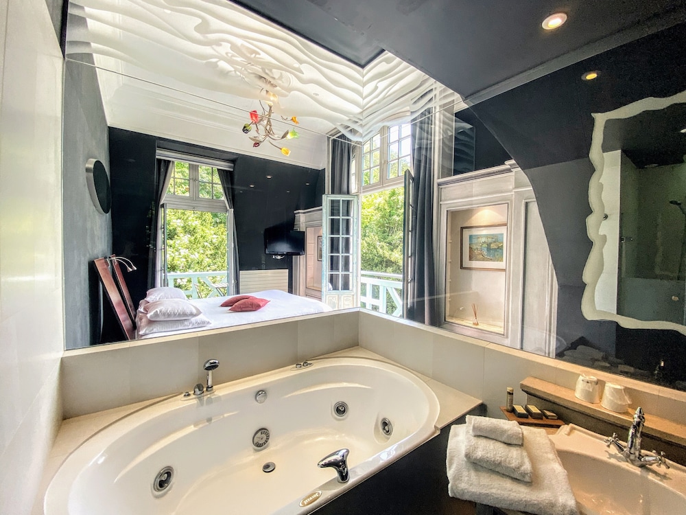Junior Suite, River View photo 1