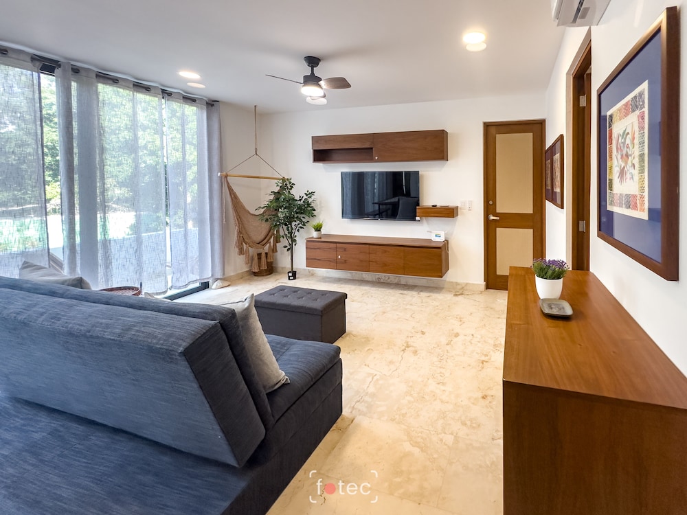 Design Apartment, Multiple Beds