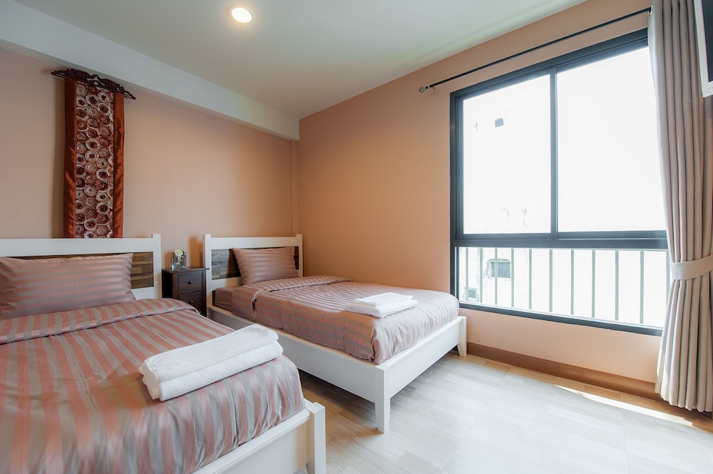Deluxe Twin Room photo 1