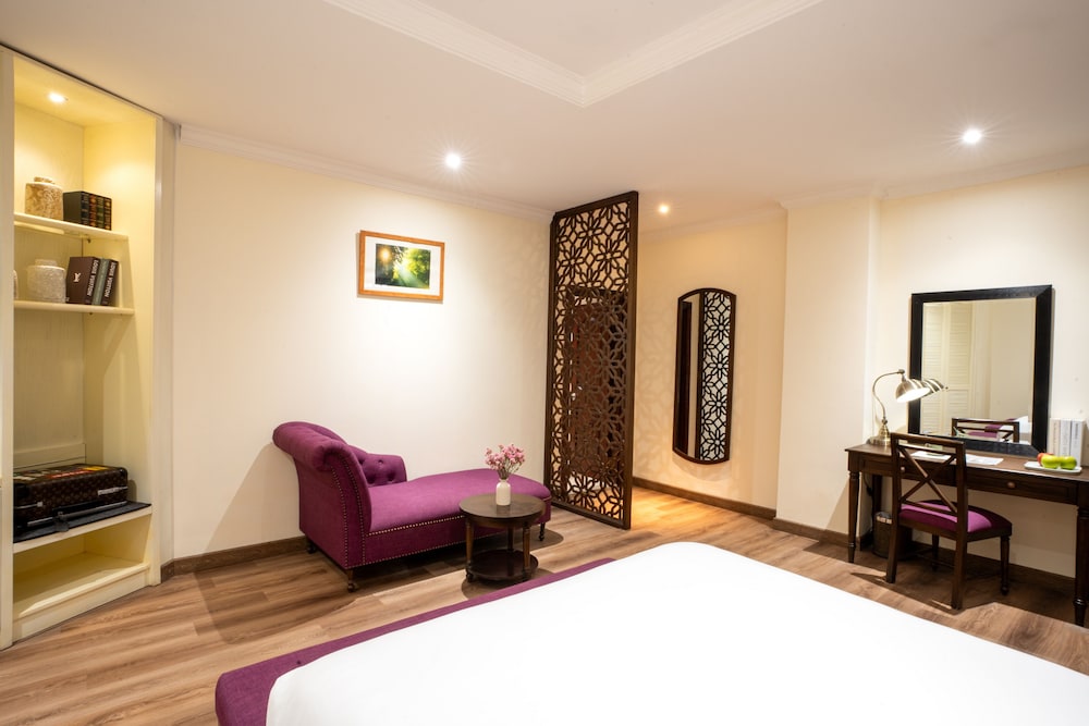 Family Room, 2 Double Beds, Annex Building photo 3