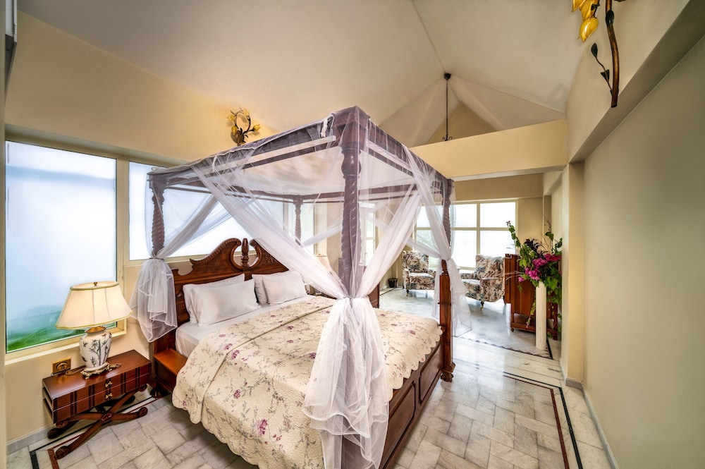 Room, 1 King Bed, Garden View