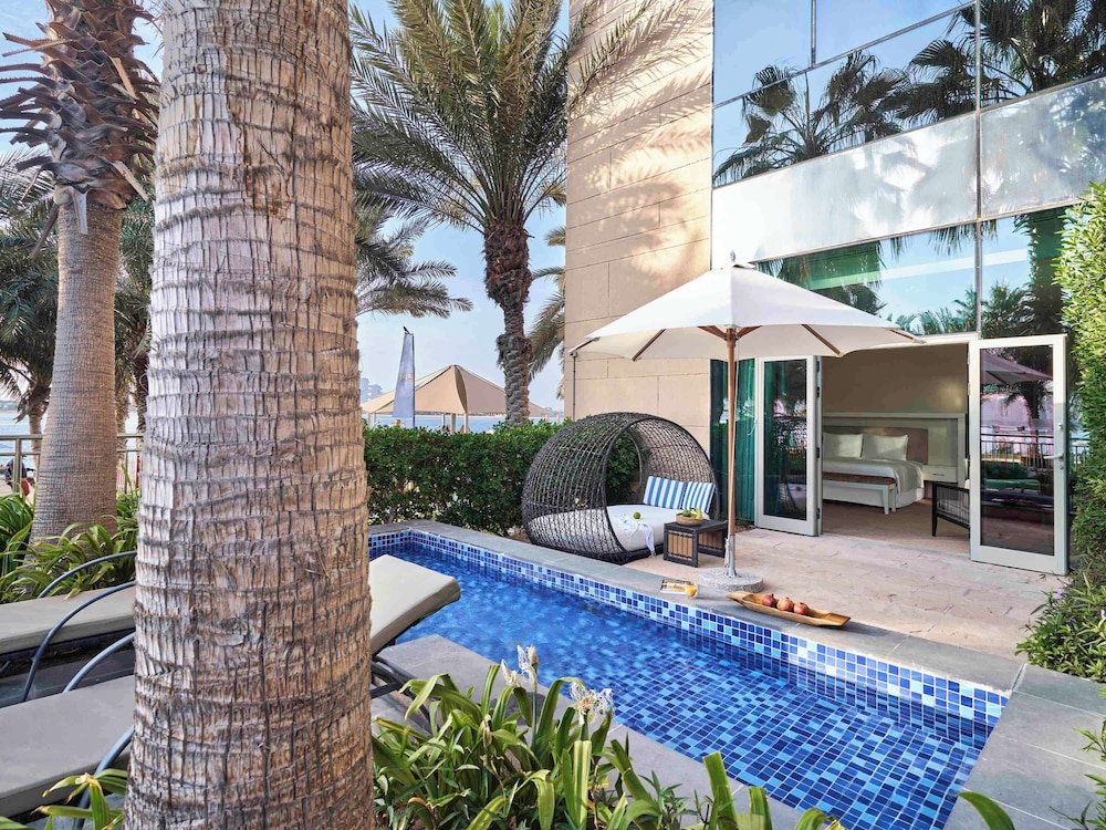 Room, 1 King Bed, Pool Access