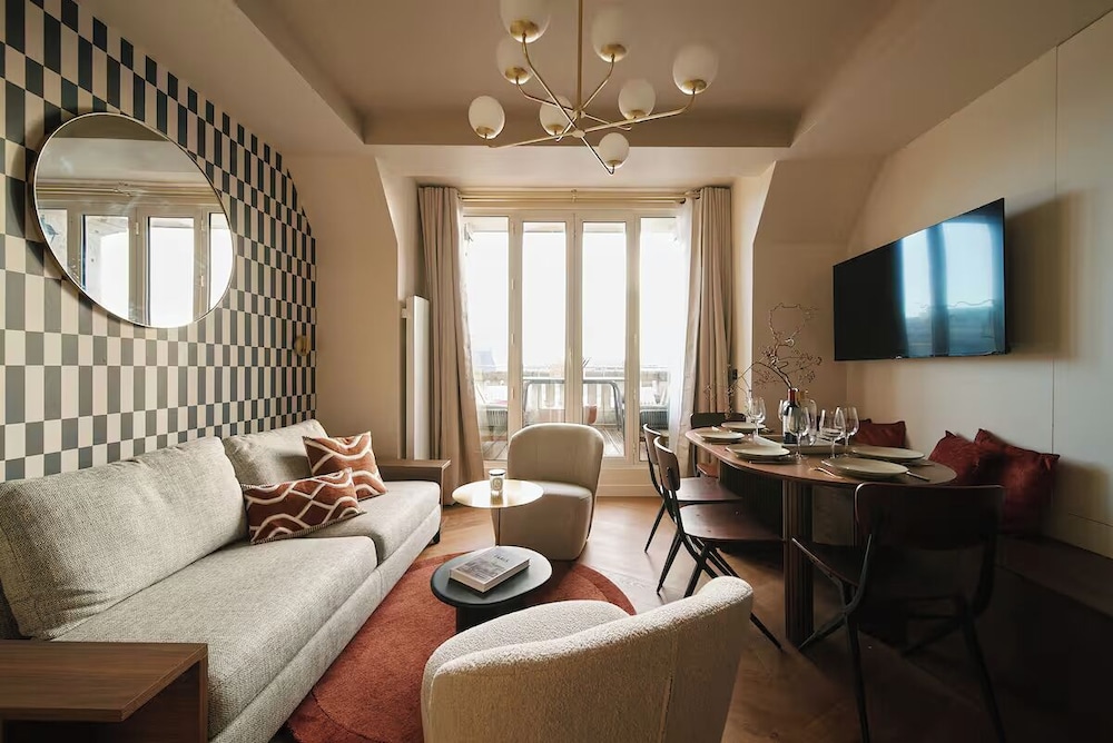Family Penthouse photo 1