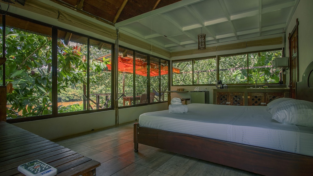 Deluxe Bungalow, 1 King Bed (Corteza) photo 2