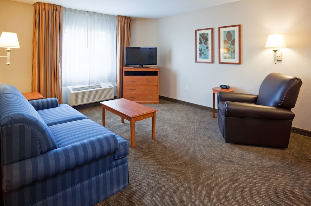 Suite, 1 Bedroom, Accessible Bathtub (Communications, Mobility) - Photo 7