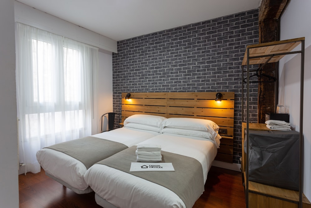 Twin Room - Photo 1
