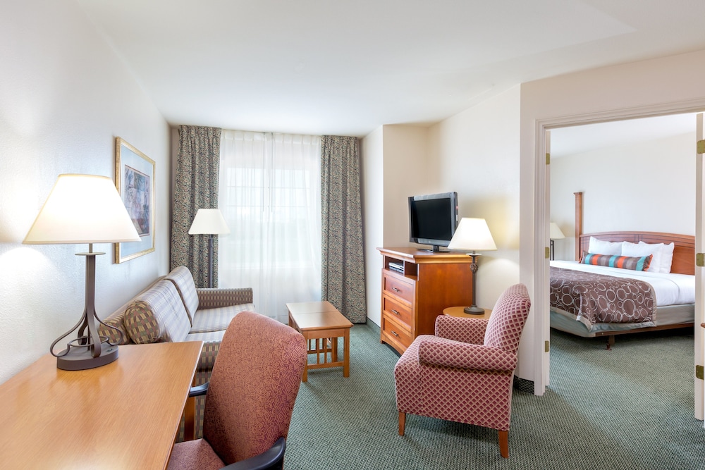 Suite, 1 Bedroom, Kitchen - Photo 2