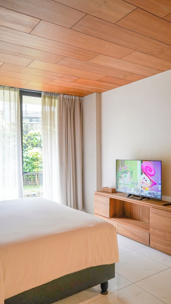 Deluxe Room, 1 King Bed - Photo 35