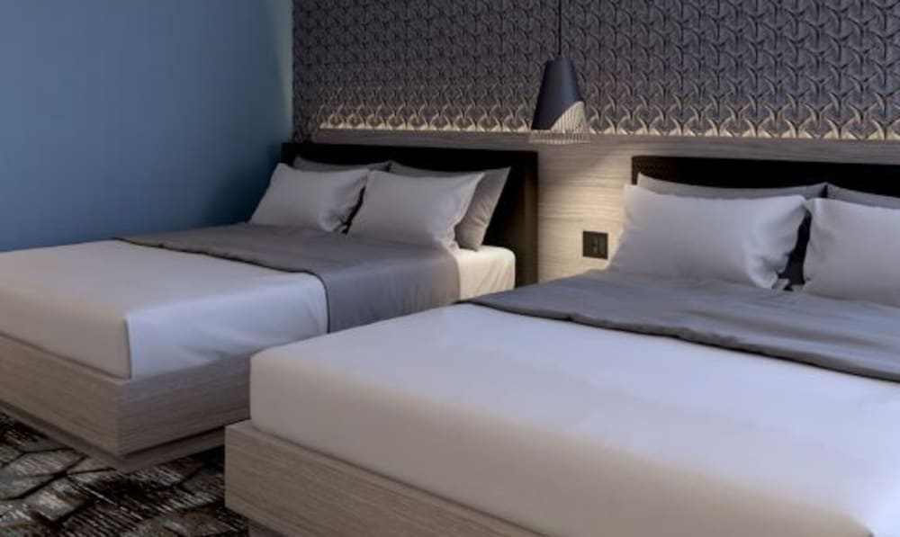Room, 2 Queen Beds, Balcony (Hearing Accessible)