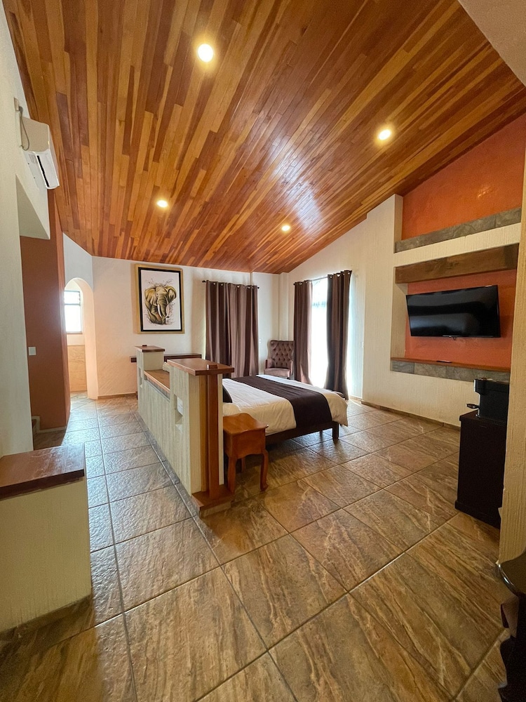 Superior Suite with Balcony and hot tub photo 1