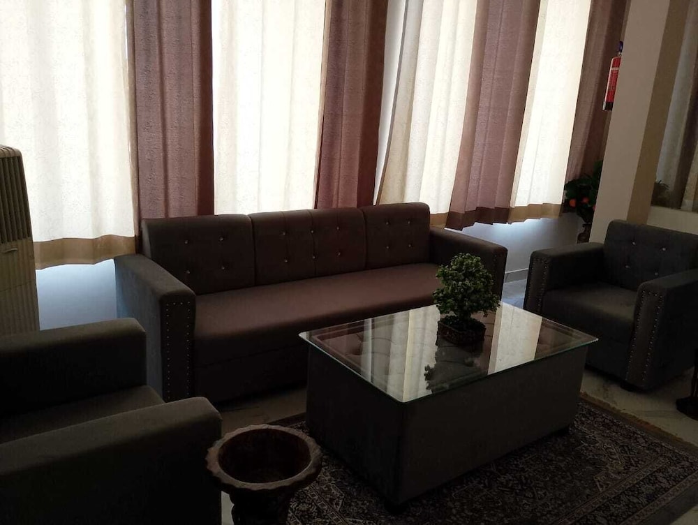 Deluxe Room - Photo 8
