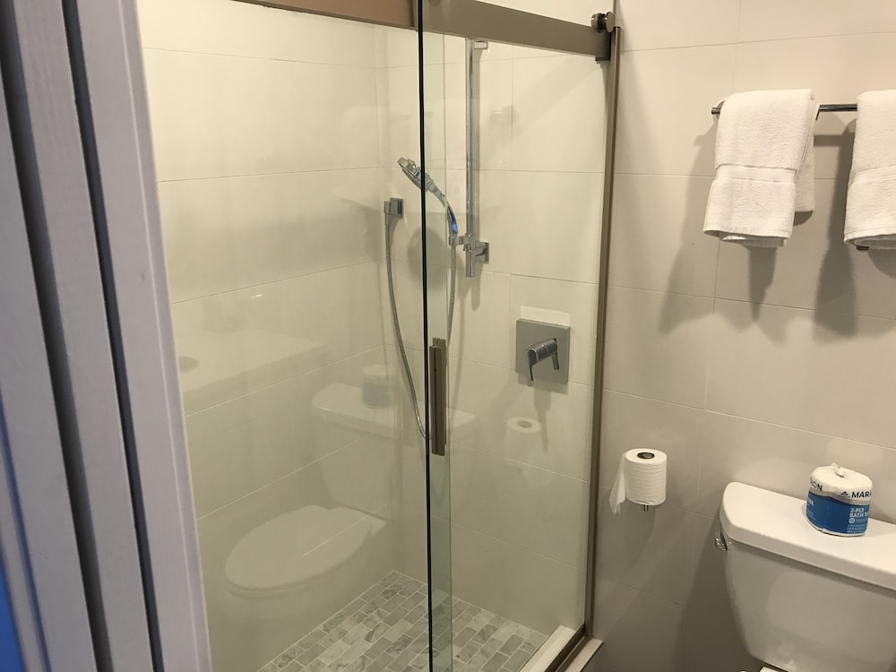 3VK 3rd Floor 1 King Bed