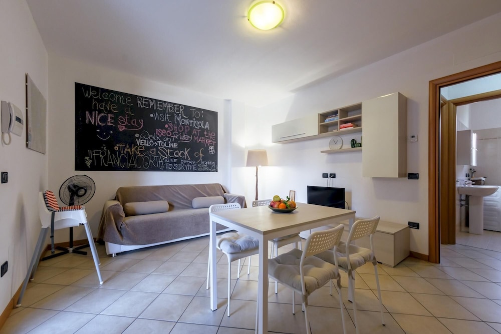 Apartment photo 1
