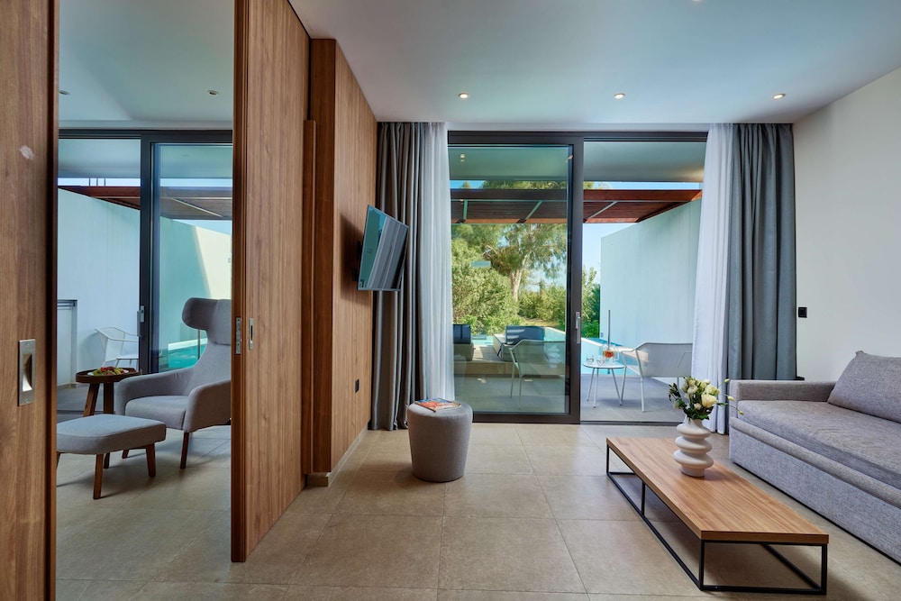Suite, 2 Bedrooms, Private Pool, Garden View