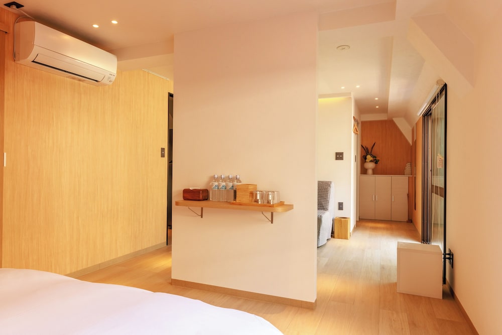 Family Quadruple Room (301) photo 3