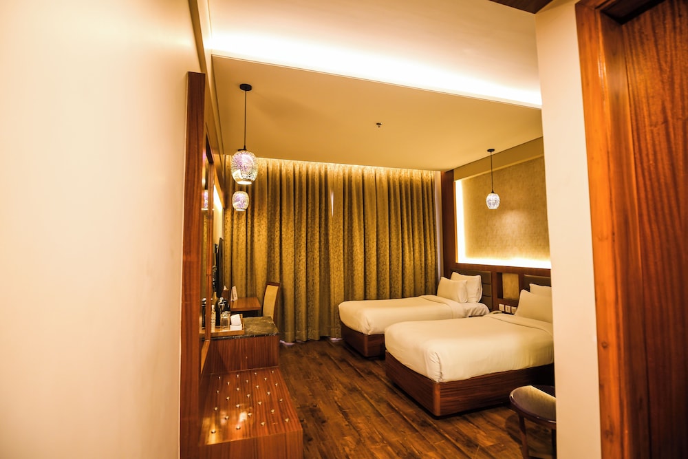 Deluxe Room - Photo 12