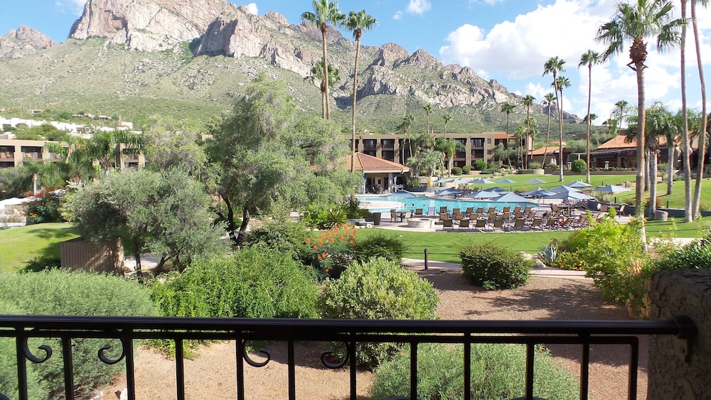 Basic Room, 2 Queen Beds, Pool View - Photo 6