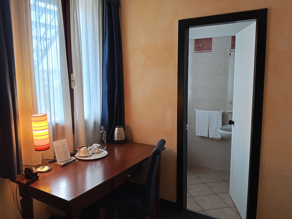 Economy Double Room - Photo 2