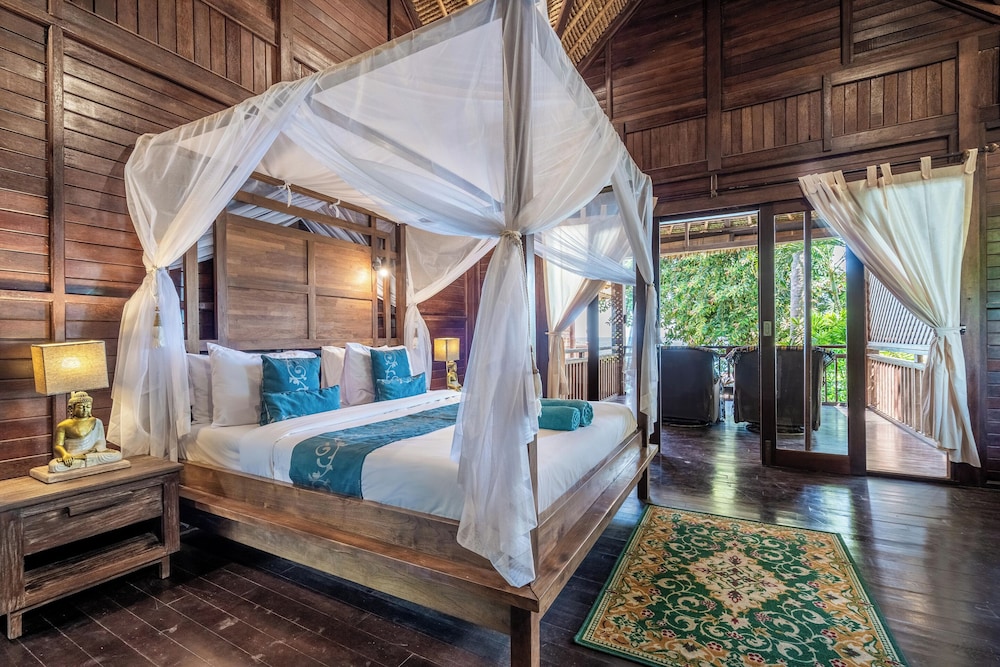 4 Bedrooms, Separate Entrances Beachfront Group Stay - Photo 11