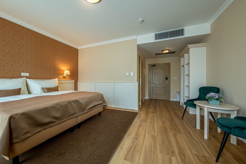 Superior Double or Twin Room, Balcony photo 1