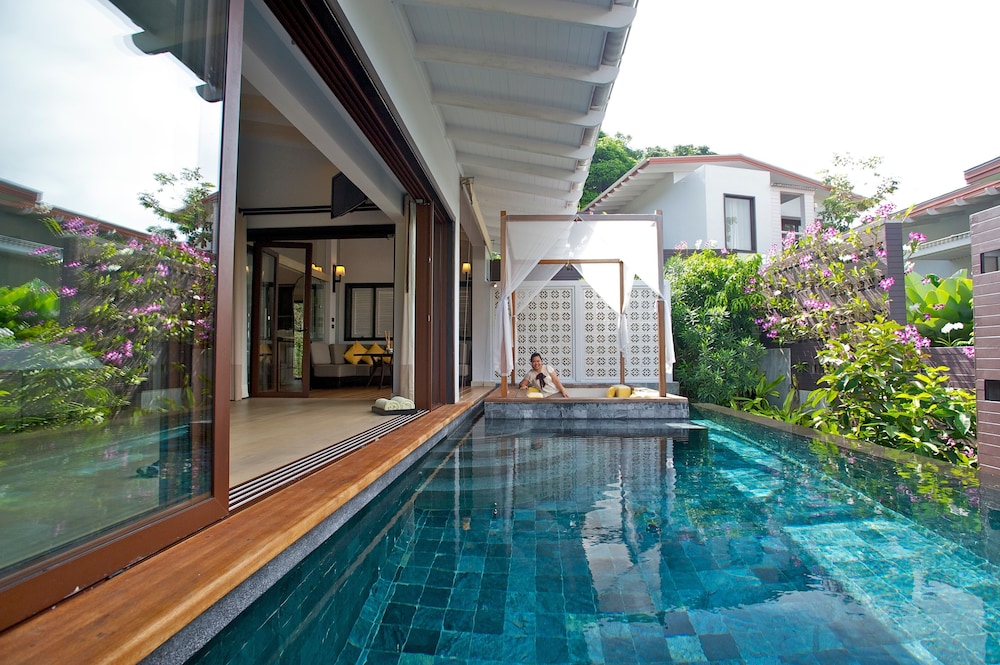 Two-Bedroom Pool Villa - Photo 3