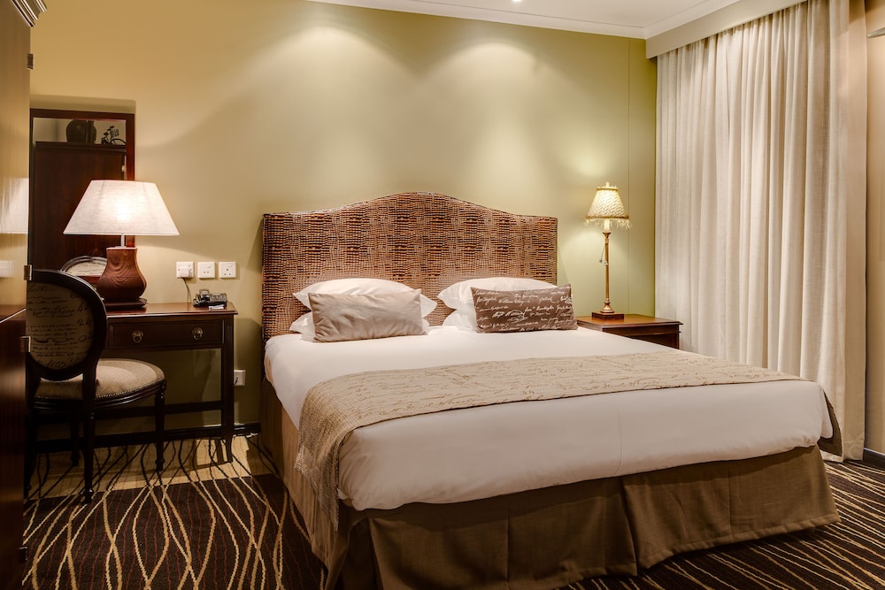 Room, 1 King Bed - Photo 3