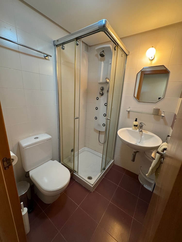 Beautiful 2 Bedroom 2 Bathroom Apartment With Several Pools, 사진 15