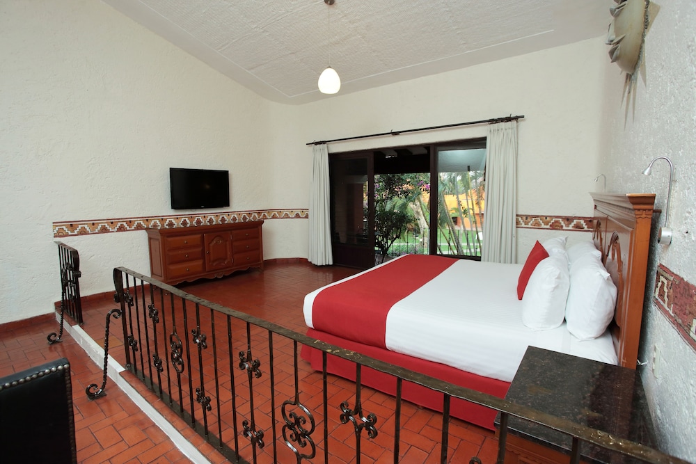 King Terrace Suite - Photo 8