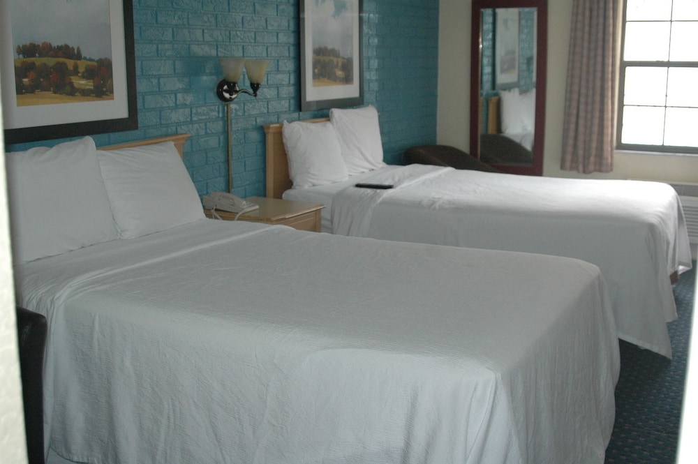 Standard Room, 2 Double Beds, Non Smoking - Photo 3