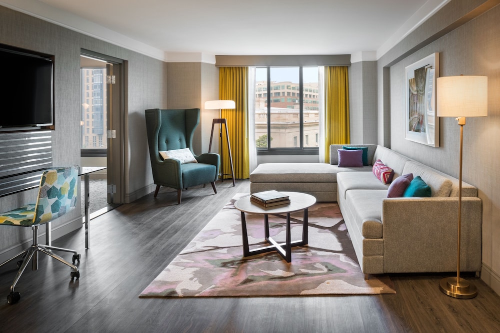 Suite, 1 Bedroom, City View