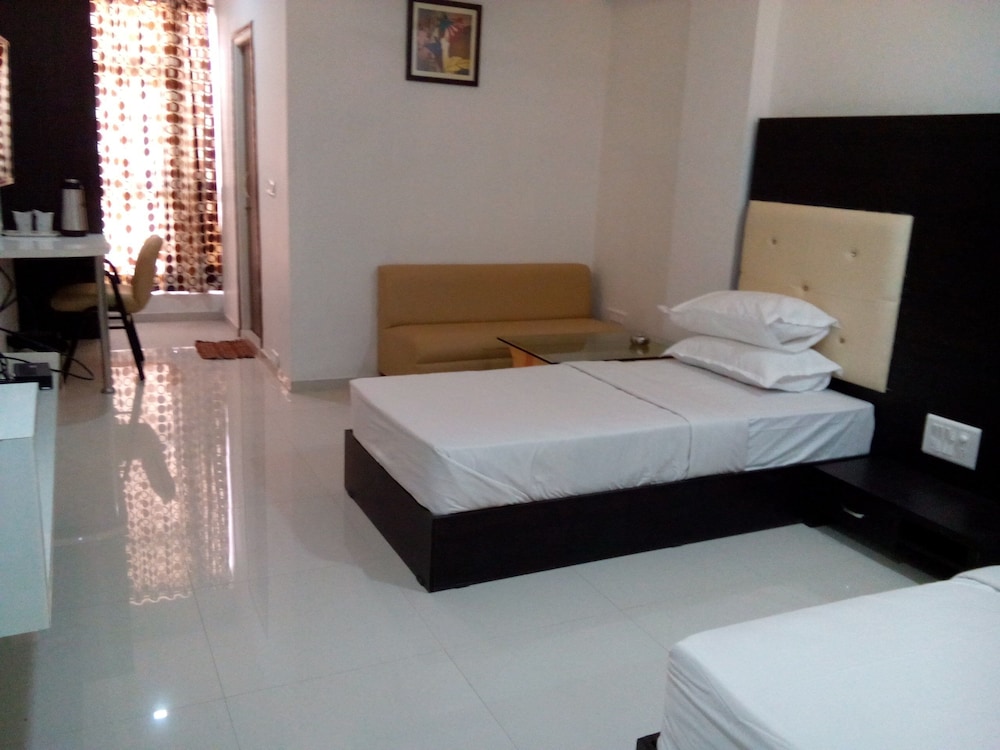 Royal Triple Room