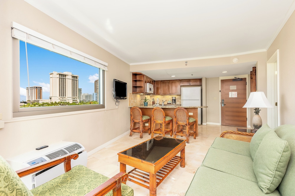 Suite, 1 Bedroom, Kitchen, Ocean View (King Bed with Sofa Bed) - Photo 6