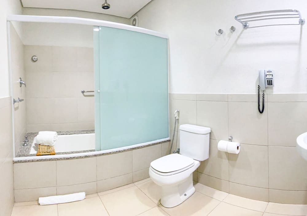 Premium Apartment, Bathtub photo 3