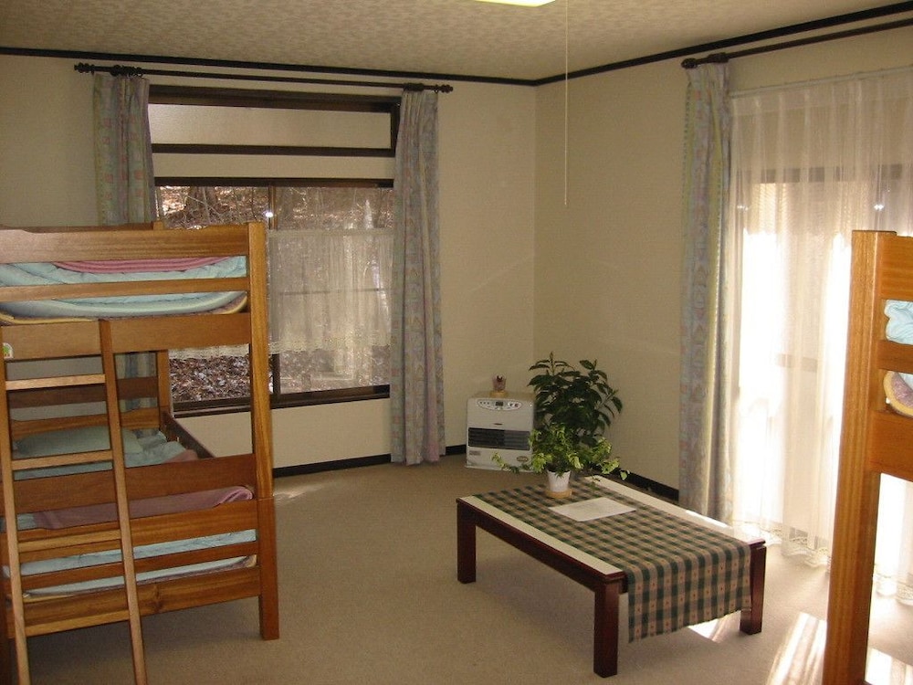 Basic Room, Shared Bathroom (with Bunk Bed) photo 1